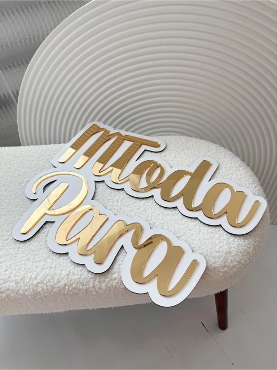 mloda para napis lustrzany zloty 5.png