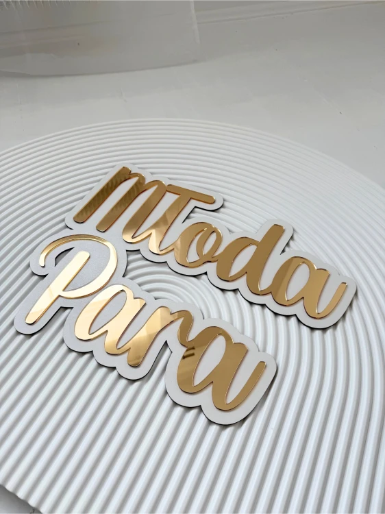 mloda para napis lustrzany zloty 1.png